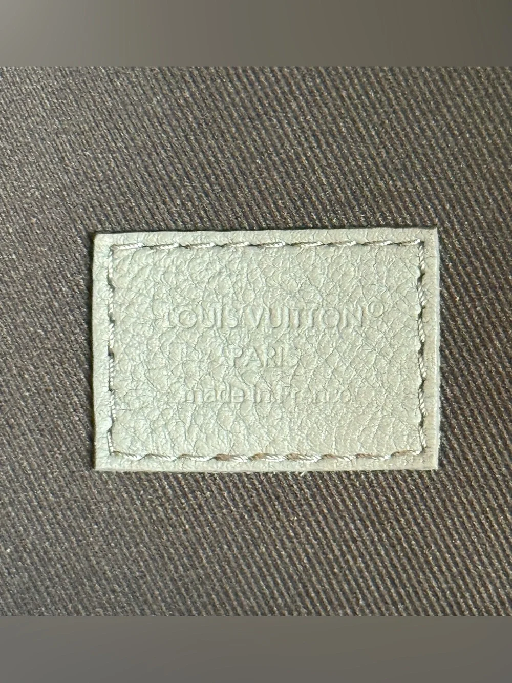LOUIS VUITTON Discovery Backpack in Grey Monogram Shadow Leather - 💯 AUTHENTIC